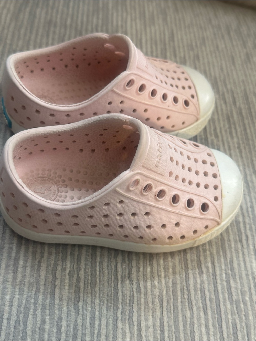 ๐ธ Native Jefferson Blush Pink Slip-On Shoes C5 ๐ธ - Picture 1 of 5